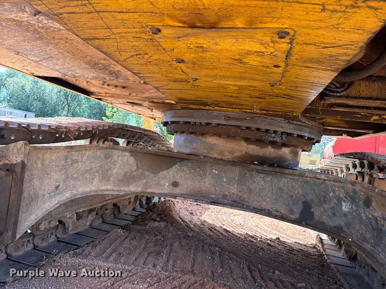 image for item EE7710 2003 Komatsu PC270LC-7L excavator