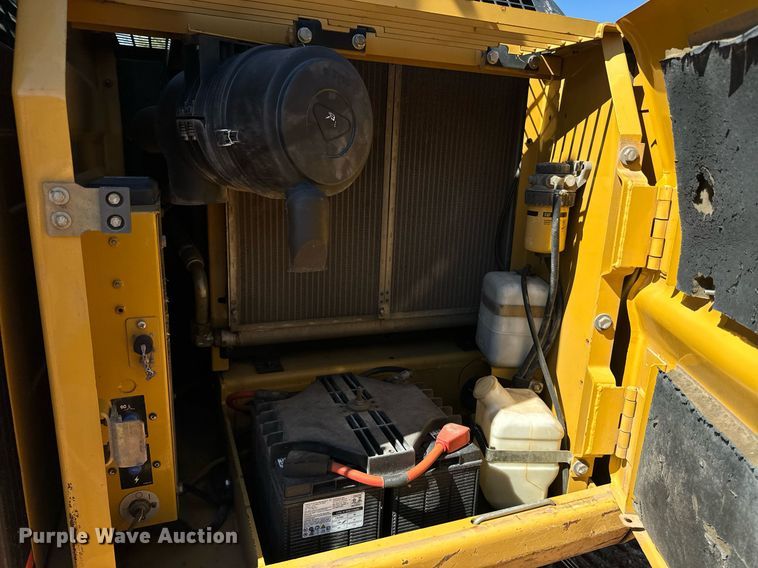 image for item EE7711 2001 Caterpillar 312B L excavator