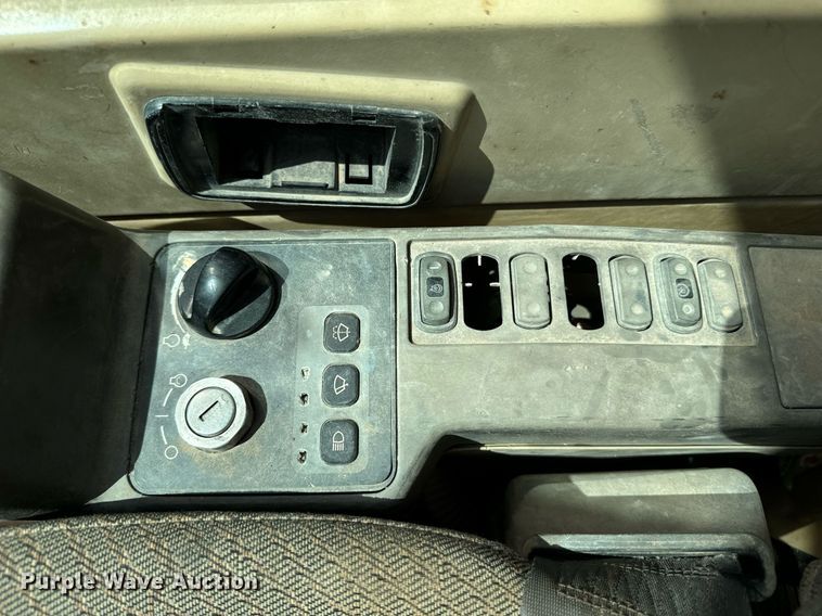 image for item EE7711 2001 Caterpillar 312B L excavator