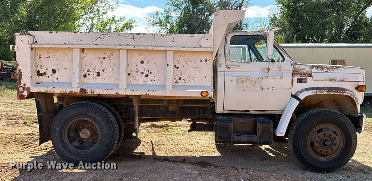 image for item EE7713 1984 GMC 7000 dump truck