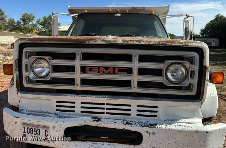 image for item EE7713 1984 GMC 7000 dump truck