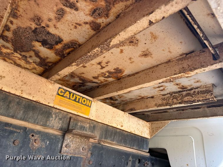 image for item EE7713 1984 GMC 7000 dump truck