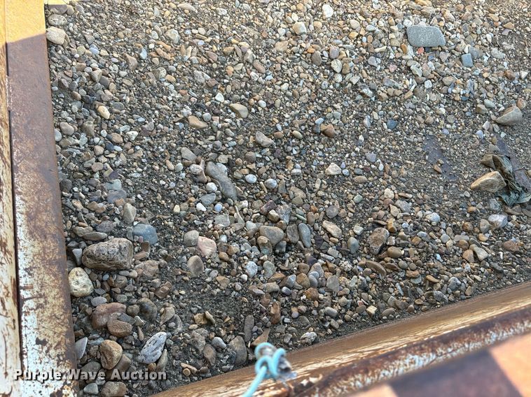 image for item EE7713 1984 GMC 7000 dump truck