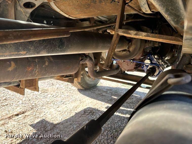 image for item EE7713 1984 GMC 7000 dump truck