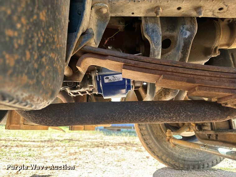 image for item EE7713 1984 GMC 7000 dump truck