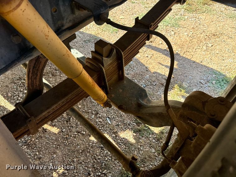 image for item EE7713 1984 GMC 7000 dump truck