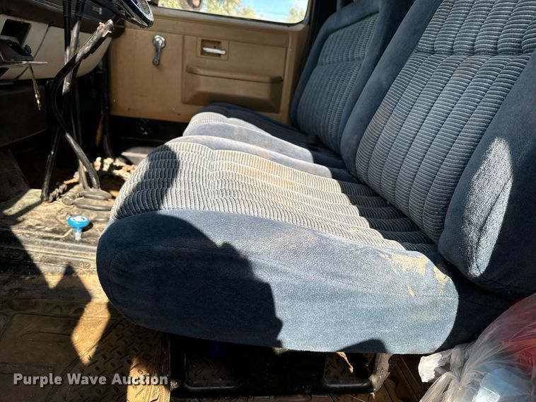 image for item EE7713 1984 GMC 7000 dump truck