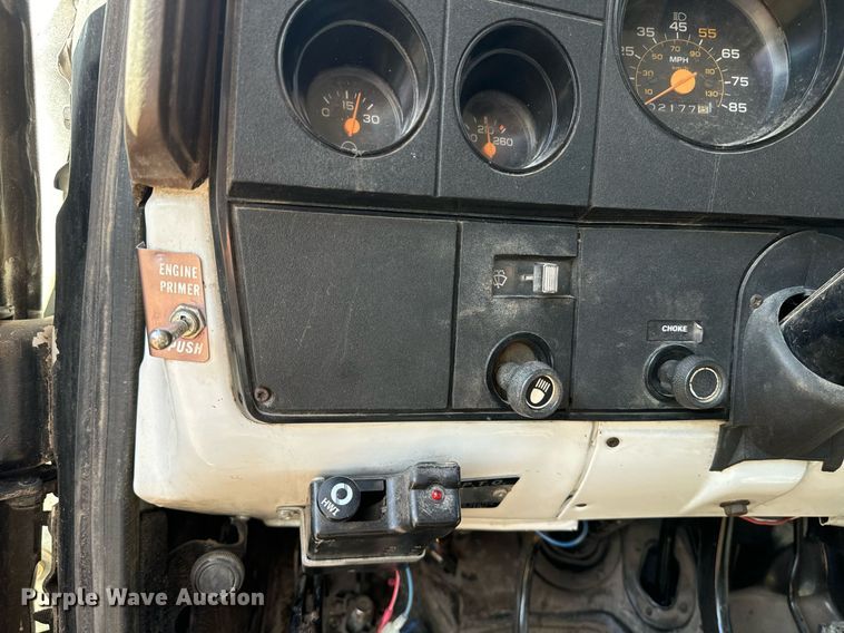 image for item EE7713 1984 GMC 7000 dump truck