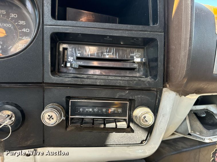 image for item EE7713 1984 GMC 7000 dump truck