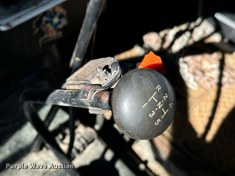 image for item EE7713 1984 GMC 7000 dump truck