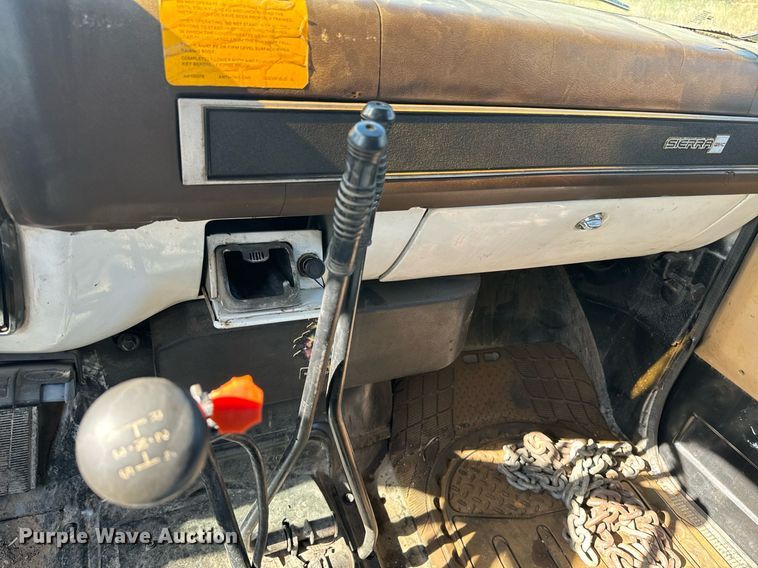 image for item EE7713 1984 GMC 7000 dump truck