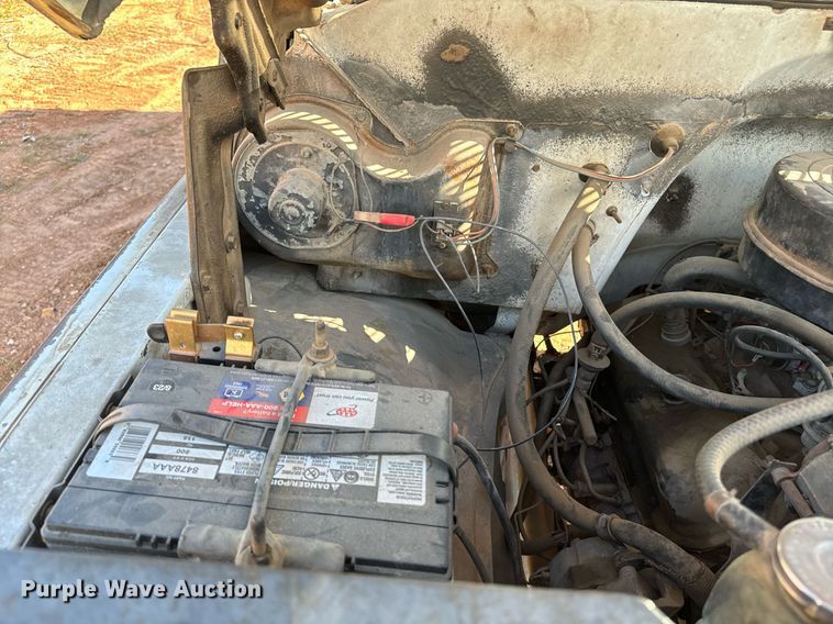 image for item EE7713 1984 GMC 7000 dump truck