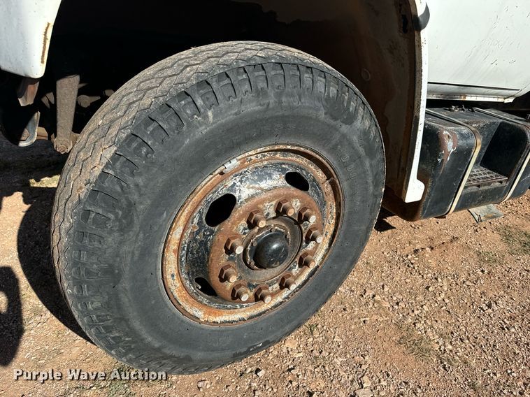 image for item EE7713 1984 GMC 7000 dump truck