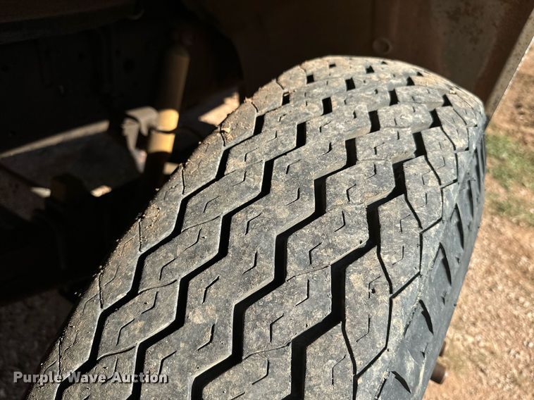 image for item EE7713 1984 GMC 7000 dump truck