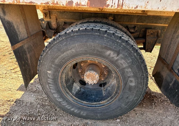 image for item EE7713 1984 GMC 7000 dump truck
