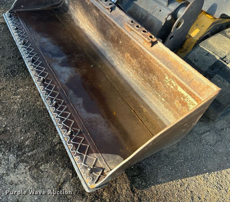 image for item EE7715 2012 Volvo MCT125C tracked skid steer loader