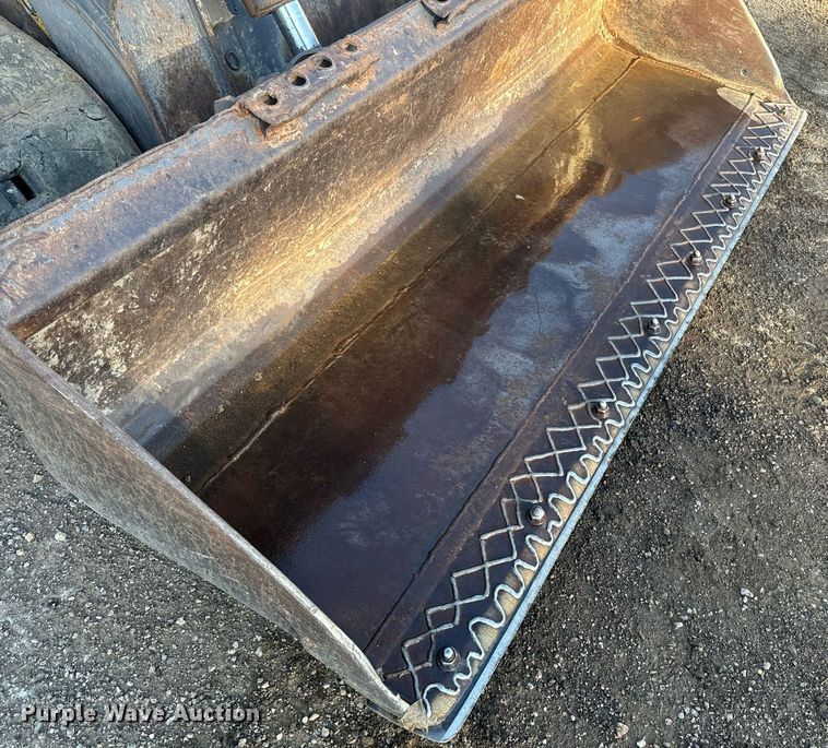 image for item EE7715 2012 Volvo MCT125C tracked skid steer loader