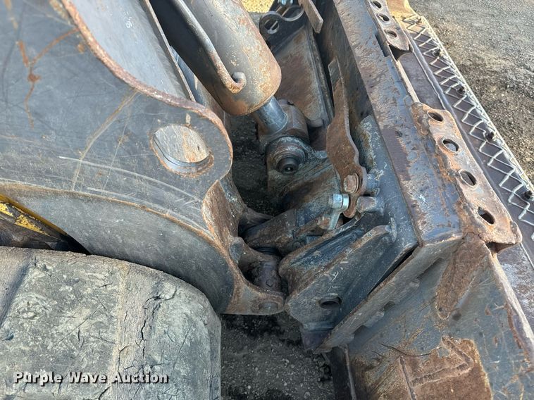 image for item EE7715 2012 Volvo MCT125C tracked skid steer loader