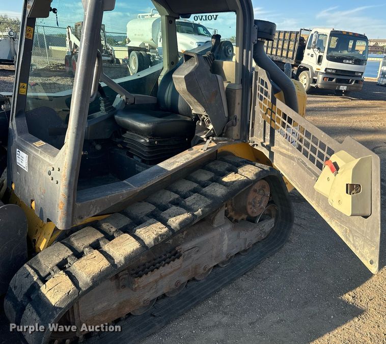 image for item EE7715 2012 Volvo MCT125C tracked skid steer loader