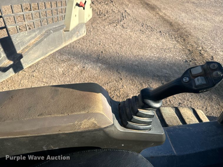 image for item EE7715 2012 Volvo MCT125C tracked skid steer loader