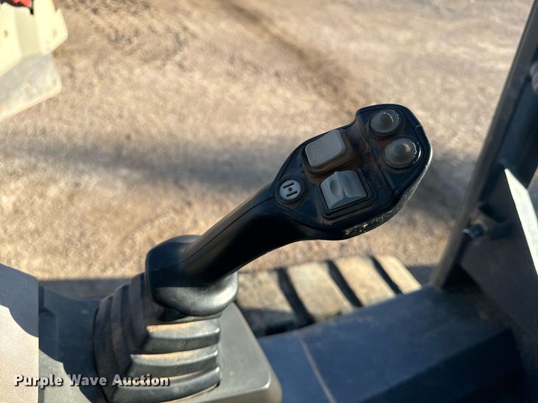 image for item EE7715 2012 Volvo MCT125C tracked skid steer loader