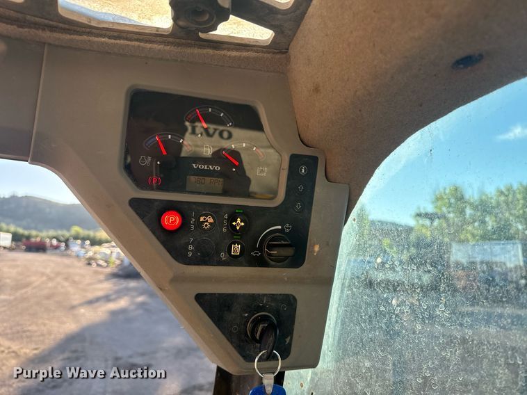 image for item EE7715 2012 Volvo MCT125C tracked skid steer loader