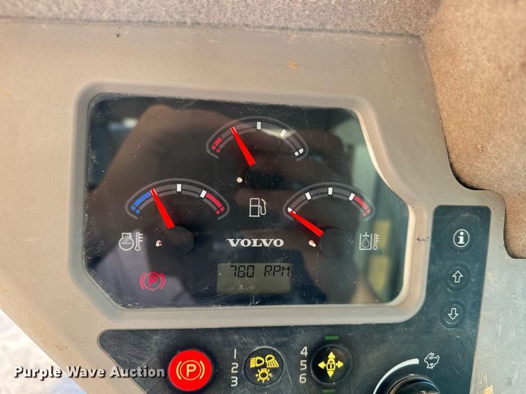 image for item EE7715 2012 Volvo MCT125C tracked skid steer loader