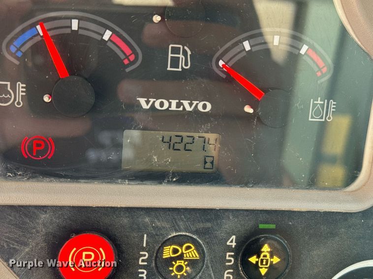 image for item EE7715 2012 Volvo MCT125C tracked skid steer loader