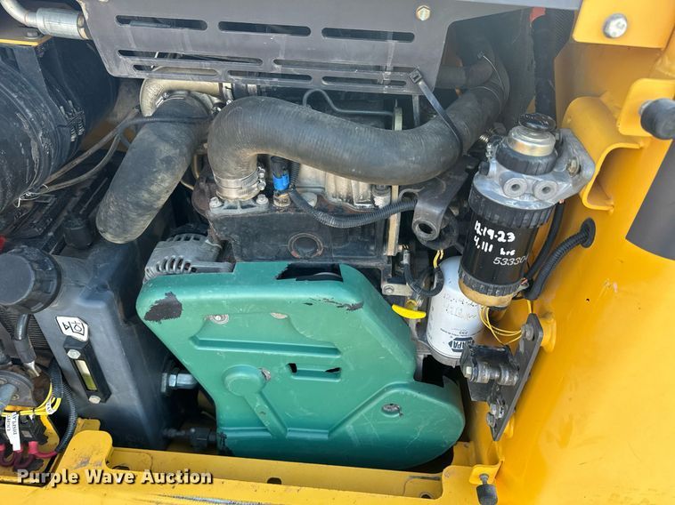 image for item EE7715 2012 Volvo MCT125C tracked skid steer loader