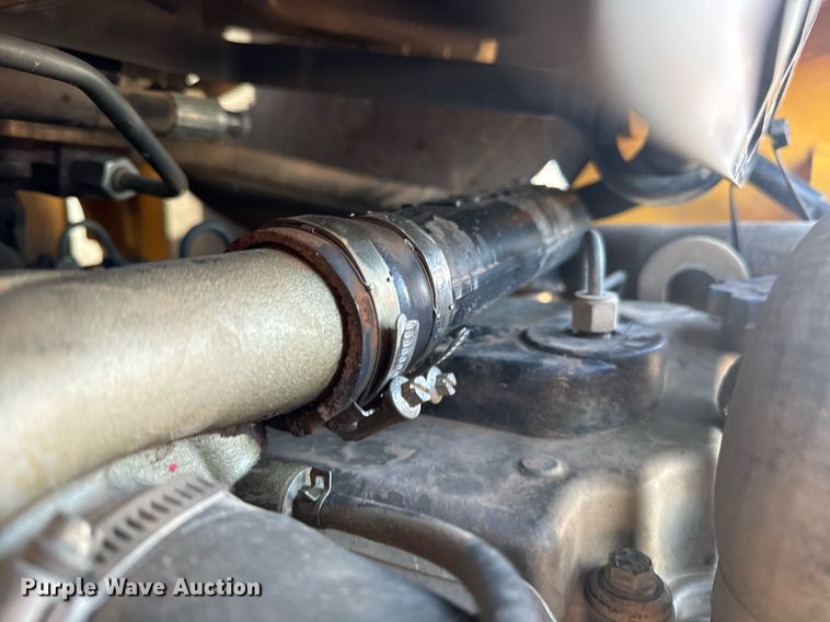 image for item EE7715 2012 Volvo MCT125C tracked skid steer loader