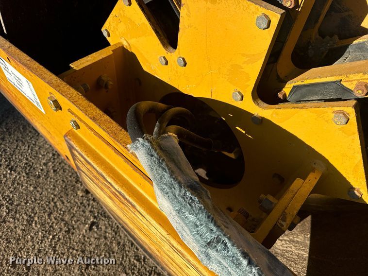 image for item EE7716 Champion SuperPac 600 single drum vibratory roller