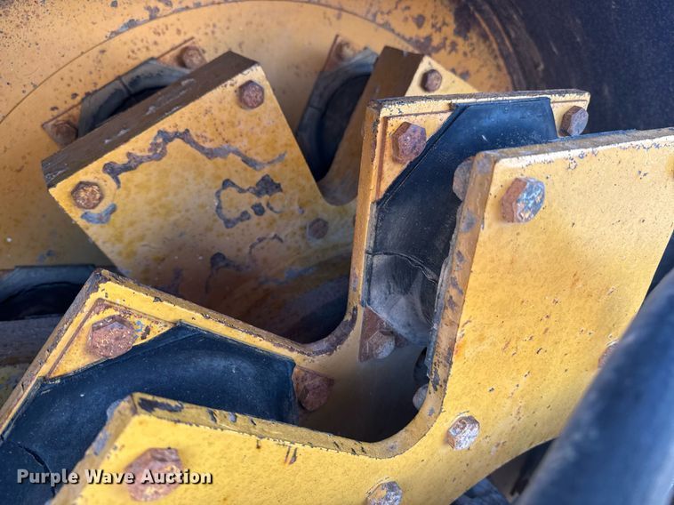 image for item EE7716 Champion SuperPac 600 single drum vibratory roller