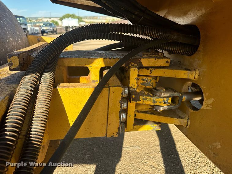 image for item EE7716 Champion SuperPac 600 single drum vibratory roller