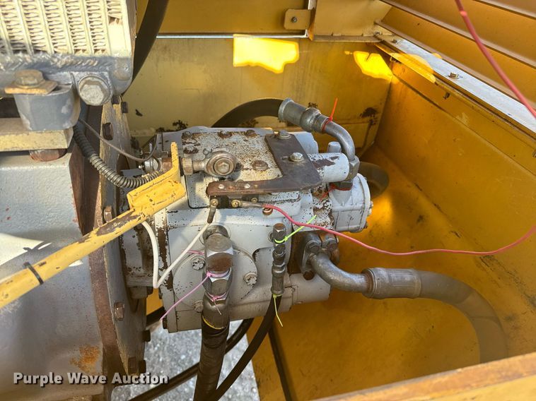 image for item EE7716 Champion SuperPac 600 single drum vibratory roller