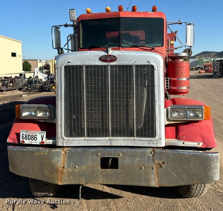 image for item EE7717 1988 Peterbilt 379 dump truck