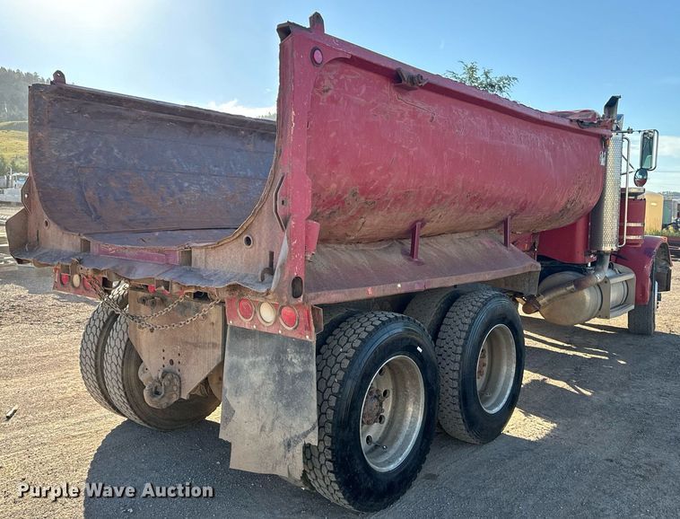 image for item EE7717 1988 Peterbilt 379 dump truck