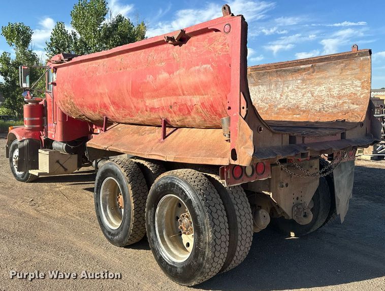 image for item EE7717 1988 Peterbilt 379 dump truck