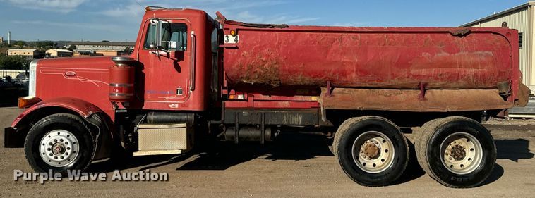 image for item EE7717 1988 Peterbilt 379 dump truck