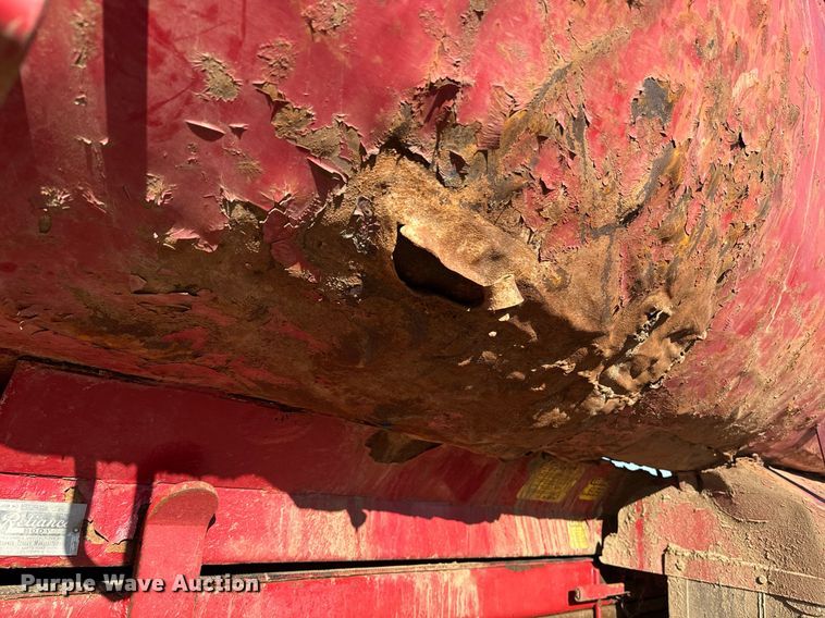 image for item EE7717 1988 Peterbilt 379 dump truck