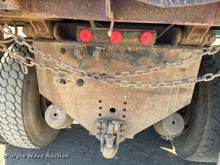 image for item EE7717 1988 Peterbilt 379 dump truck