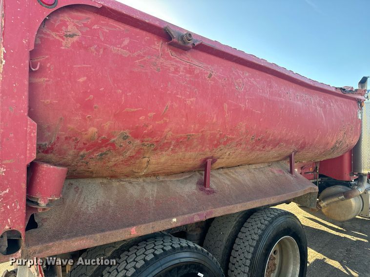 image for item EE7717 1988 Peterbilt 379 dump truck