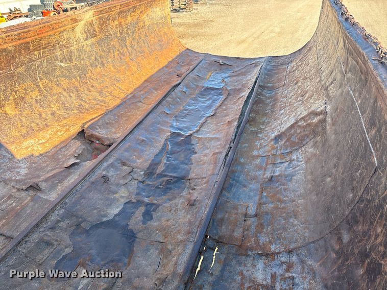 image for item EE7717 1988 Peterbilt 379 dump truck