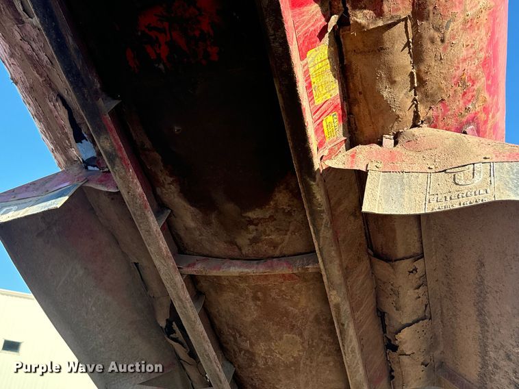 image for item EE7717 1988 Peterbilt 379 dump truck