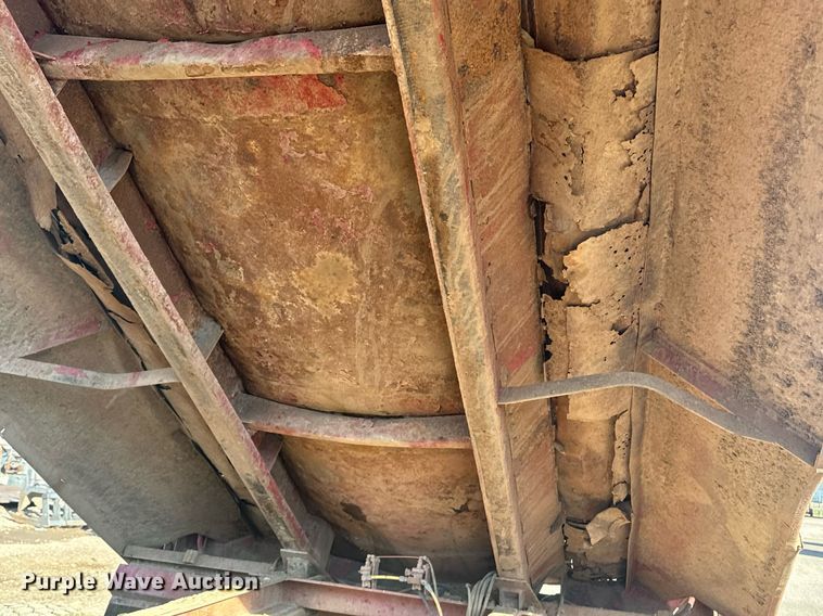 image for item EE7717 1988 Peterbilt 379 dump truck