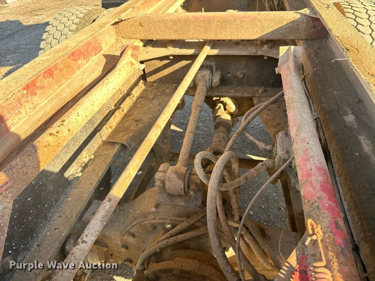 image for item EE7717 1988 Peterbilt 379 dump truck