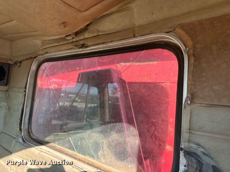 image for item EE7717 1988 Peterbilt 379 dump truck