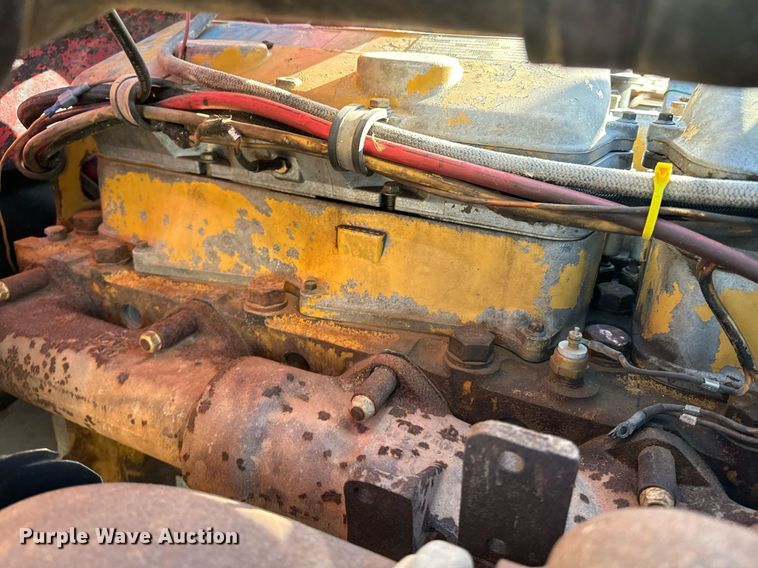 image for item EE7717 1988 Peterbilt 379 dump truck