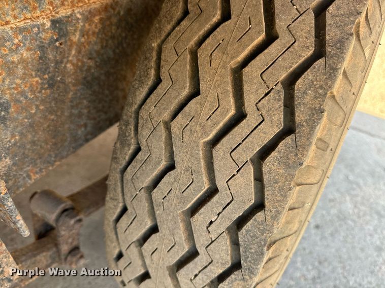 image for item EE7719 1995 Shop built utility trailer