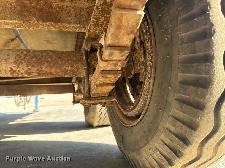 image for item EE7719 1995 Shop built utility trailer