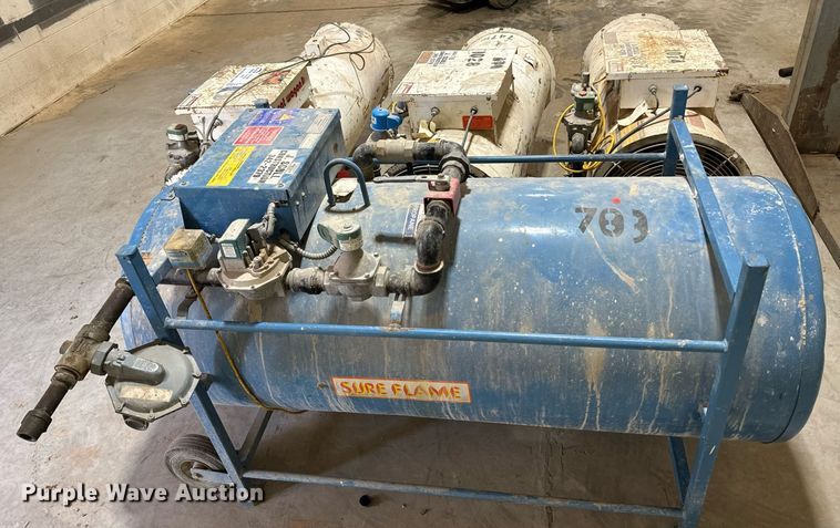 image for item EE7723 (4) heaters